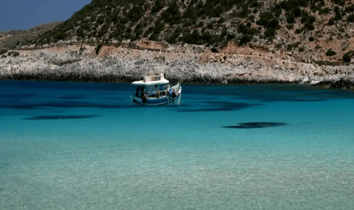 Λειψοί: «Όχι» στις ξαπλώστρες στις παραλίες λέει ο δήμος