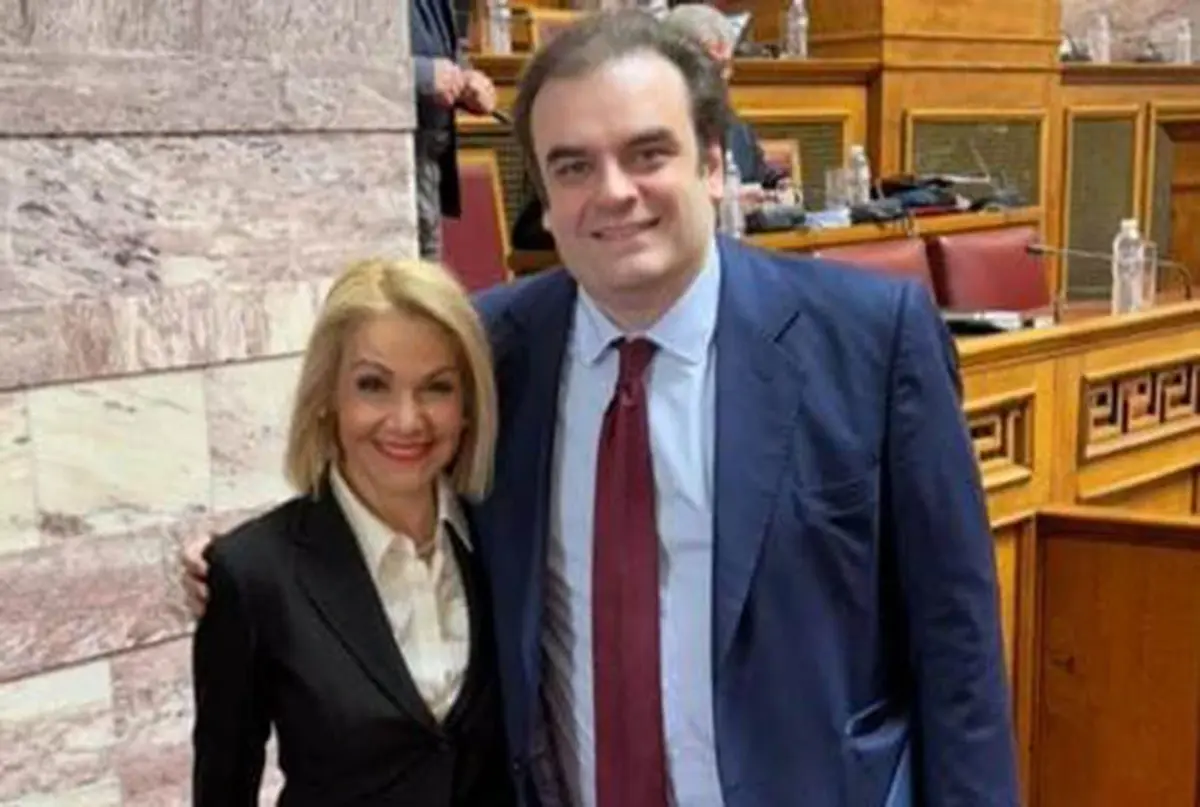 Τη μείωση των συντελεστών βαρύτητας για την παραχώρηση χρήσης αιγιαλών και παραλιών ζήτησε η Μίκα Ιατρίδη από τον Υπουργό Εθνικής Οικονομίας και Οικονομικών, με ερώτηση της στη Βουλή