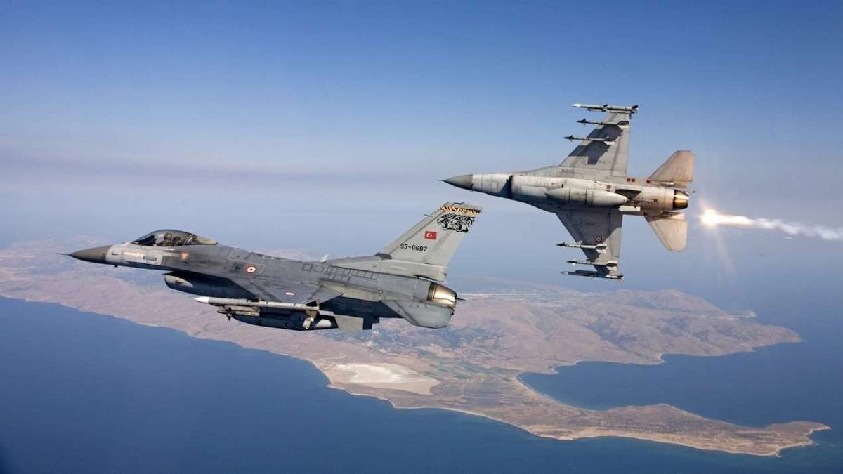 Μπαράζ τουρκικών παραβιάσεων στο Αιγαίο από οπλισμένα F-16 – Εμπλοκή με ελληνικό μαχητικό