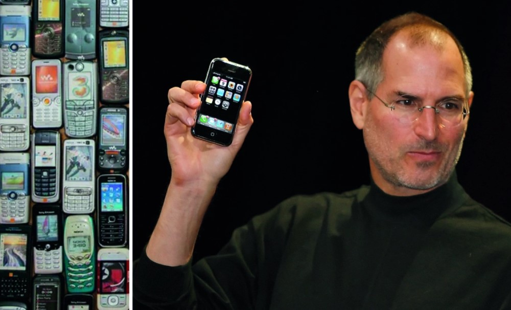 30 χρόνια κινητά: Από τις «μοτορόλες» στα iPhones και οι κολοσσοί που έσβησαν