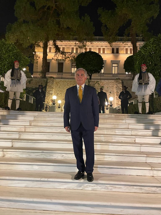 Ο Βασίλης Α. Υψηλάντης στον εορτασμό για την αποκατάσταση της Δημοκρατίας στο Προεδρικό Μέγαρο