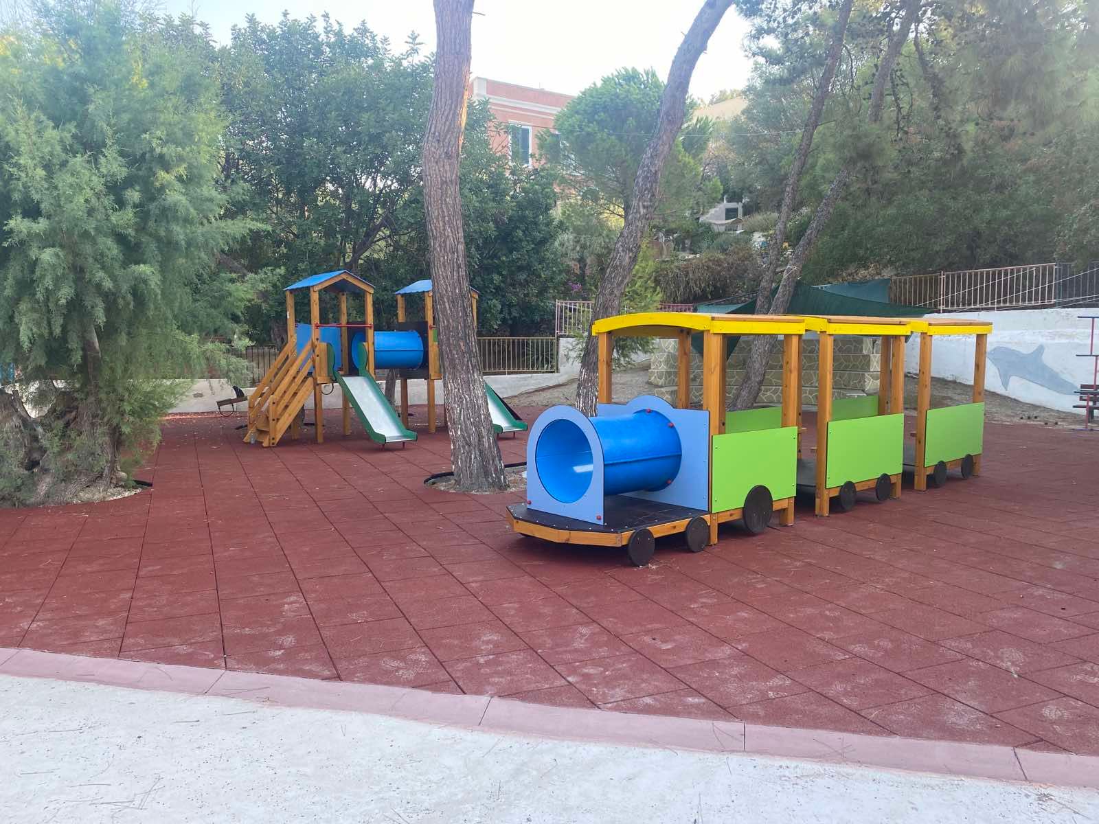 Λέρος: Ξεκινούν έλεγχοι και πιστοποιήσεις σε 19 παιδικές χαρές του νησιού