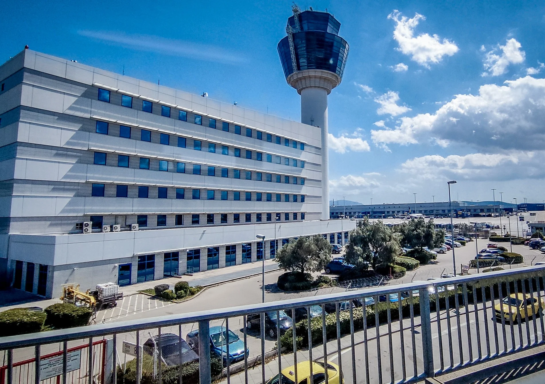 Ο Πύργος Ελέγχου του διεθνούς αεροδρομίου Ελευθέριος Βενιζέλος