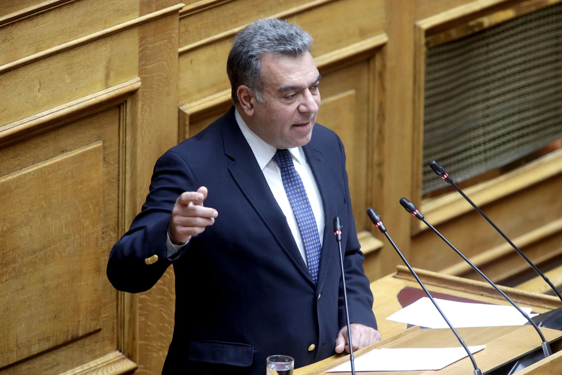 Μάνος Κόνσολας: «Να διασφαλιστεί η ομαλή ολοκλήρωση του προγράμματος ‘’Εξοικονομώ-Επιχειρώ’’ και να πληρωθούν έργα που ήδη έχουν υλοποιηθεί»