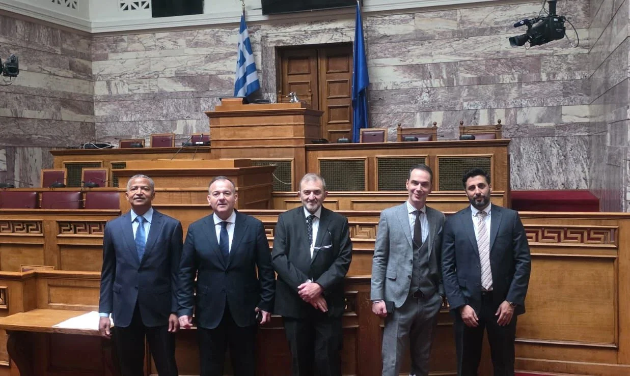 Συνάντηση Γιάννη Παππά με τον Moïse Katumbi Chapwe στη Βουλή