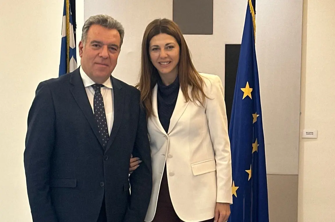 Συνάντηση Μάνου Κόνσολα με την Υπουργό Παιδείας