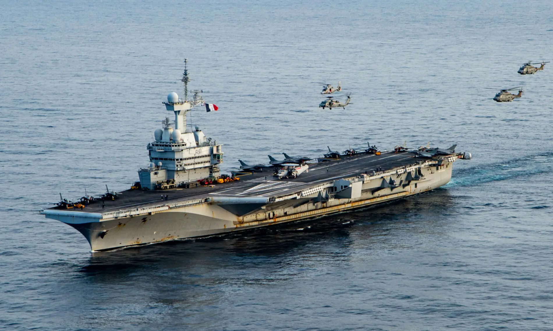 The French Navy aircraft carrier FS Charles de Gaulle / U.S. Navy photo