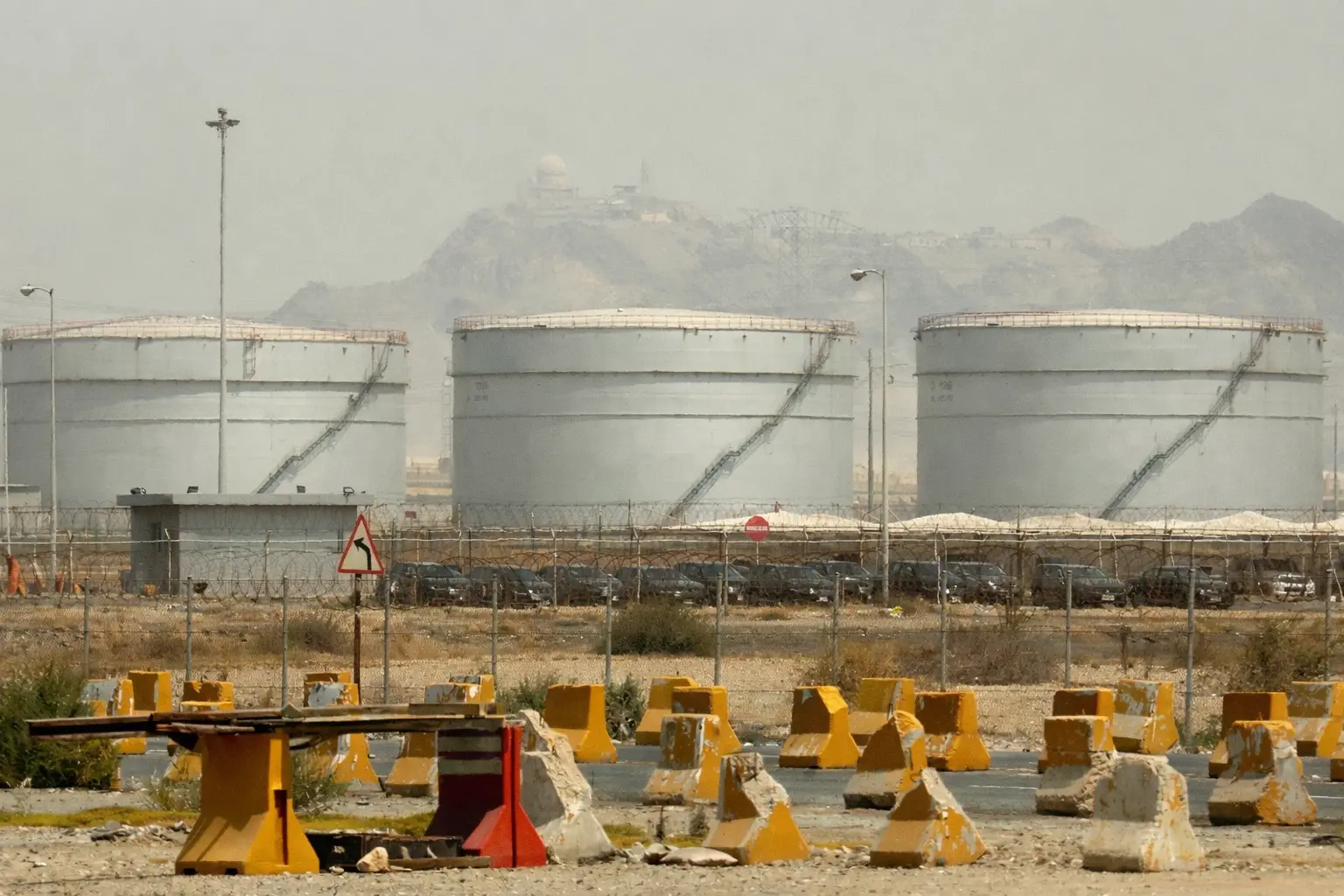 Aramco: Καταστροφικές οι συνέπειες για τις παγκόσμιες αγορές πετρελαίου εάν συνεχιστεί ο πόλεμος με το Ιράν