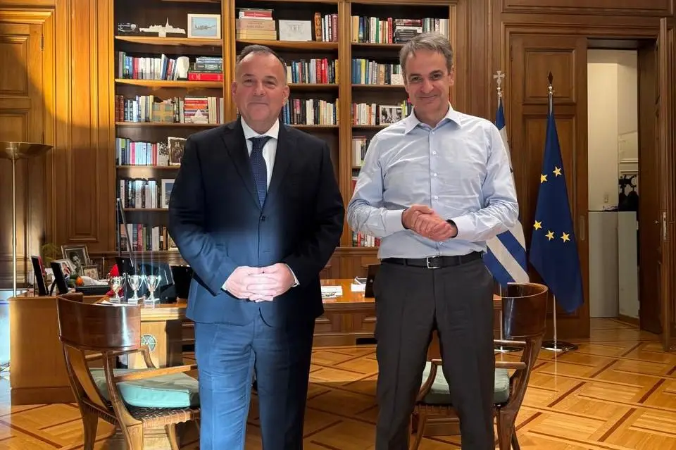Συνάντηση Γιάννη Παππά με τον Πρωθυπουργό Κυριάκο Μητσοτάκη στο Μέγαρο Μαξίμου