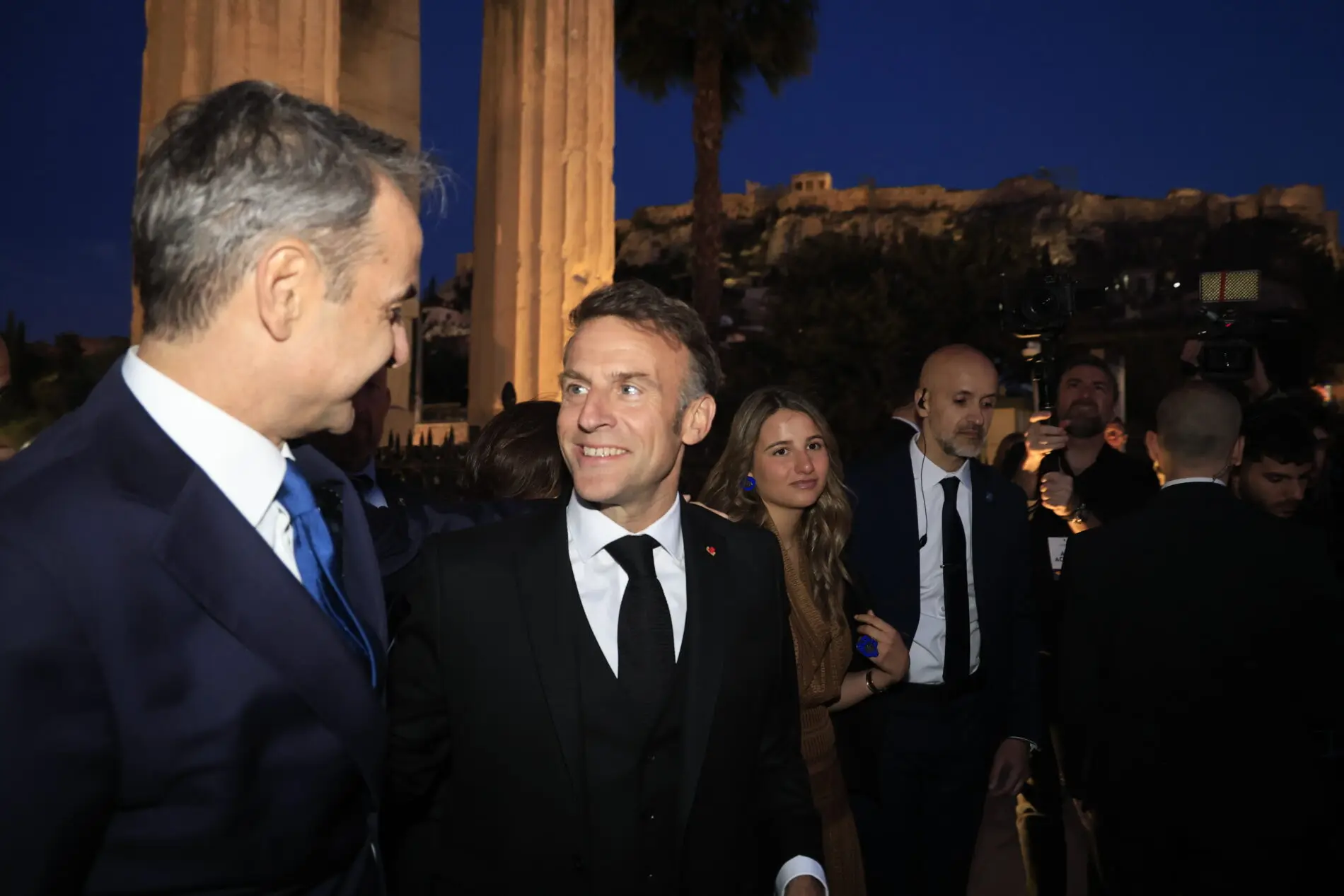 Συζήτηση του πρωθυπουργού Κυριάκου Μητσοτάκη με τον Πρόεδρο της Γαλλίας Emmanuel Macron, στο πλαίσιο εκδήλωσης που διοργάνωσε η εφημερίδα "Καθημερινή" με θέμα "Προκλήσεις για την Ευρώπη - Ο δρόμος προς το αύριο", στην Ρωμαϊκή Αγορά Αθηνών, Παρασκευή 24 Απριλίου 2026. (ΓΙΩΡΓΟΣ ΚΟΝΤΑΡΙΝΗΣ/EUROKINISSI)