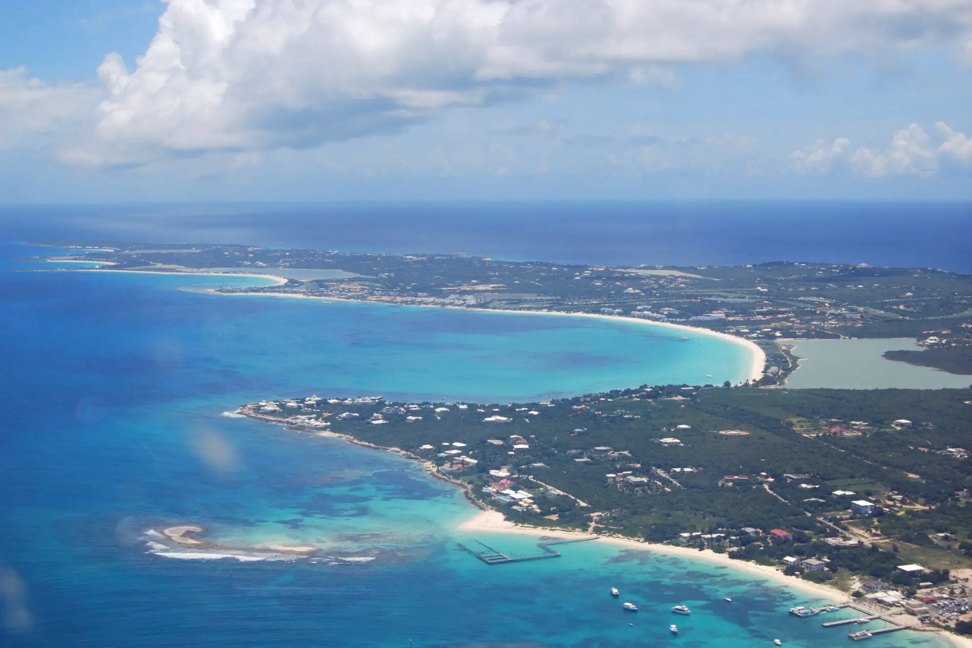Anguilla Island / Photo By Roy Googin - Own work, CC BY 3.0, https://commons.wikimedia.org/w/index.php?curid=11143096
