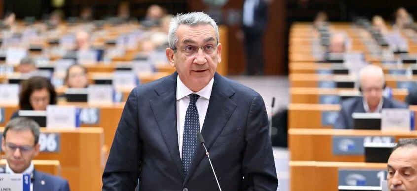Με υπογραφή Γ. Χατζημάρκου η «Διακήρυξη της Ρόδου» – Στο παλάτι του Μ. Μαγίστρου η κορυφαία συνάντηση της ευρωπαϊκής αυτοδιοίκησης (audio)