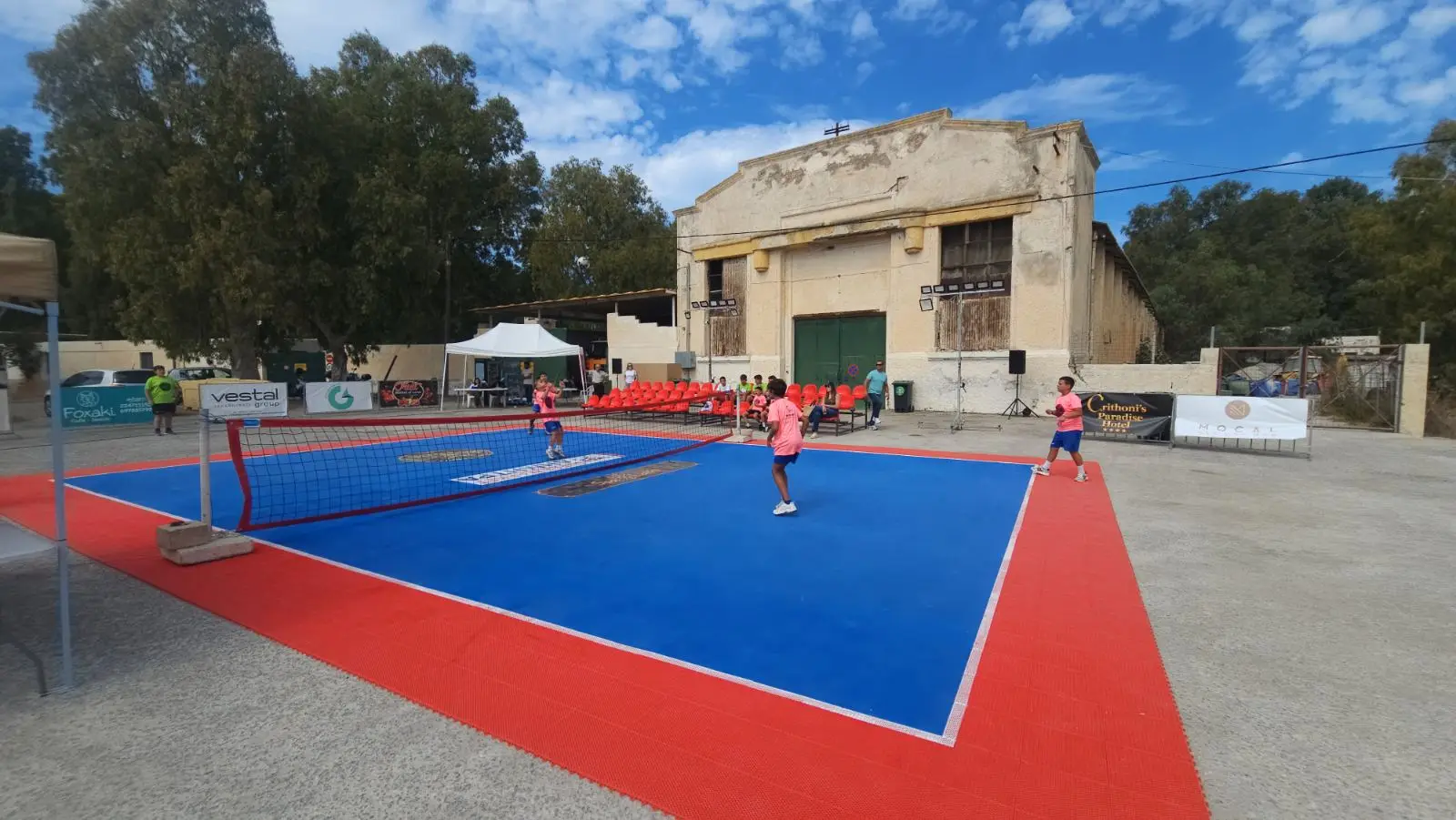 Η Λέρος γνώρισε το foot tennis - 23 ομάδες και δύο μεγάλοι διεθνείς σε μια διοργάνωση που ήρθε για να μείνει