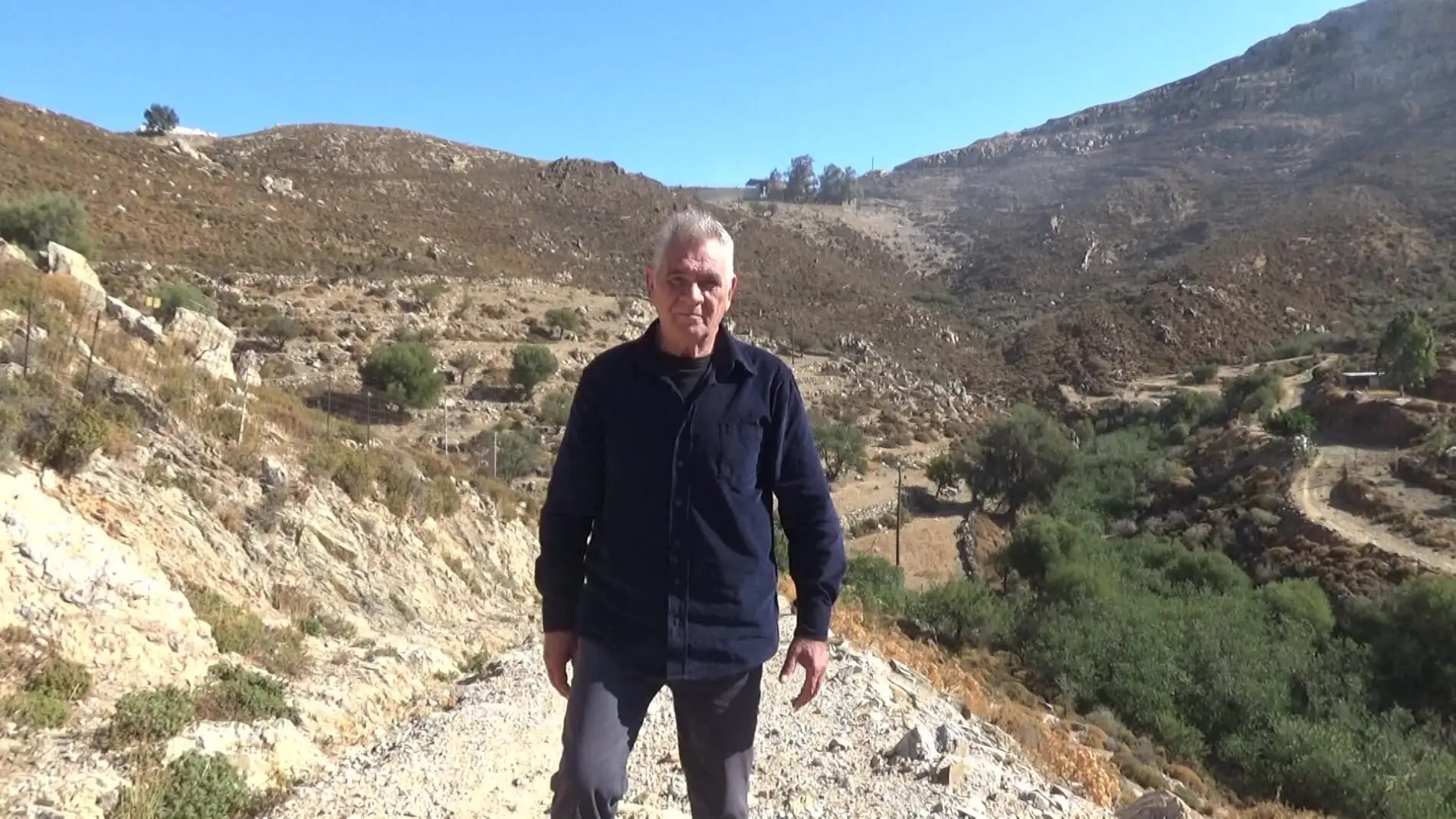 Φράγκος Ντιπιέρος: Οι ξερολιθιές της Λέρου - «Οι λεγόμενες Αμπασιές»