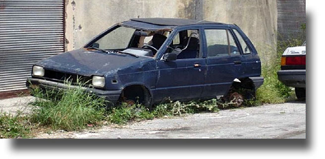 ΛΕΡΟΣ: “Σκούπα” στα εγκαταλελειμμένα οχήματα από τον Δήμο