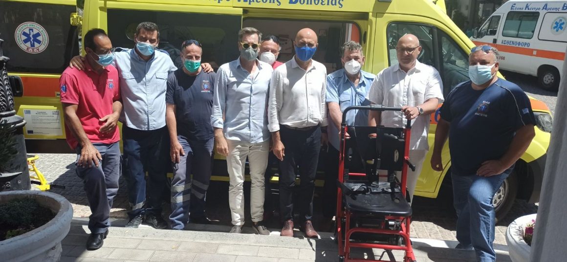 ΛΕΡΟΣ: ΔΩΡΕΑ ΔΥΟ (2) ΕΙΔΙΚΩΝ ΗΛΕΚΤΡΟΚΙΝΗΤΩΝ ΚΑΡΕΚΛΩΝ ΤΟΥ ΔΗΜΟΥ ΛΕΡΟΥ ΣΤΟ ΕΚΑΒ