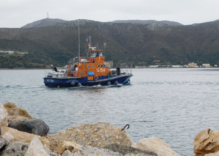 Λέρος: Βροντερό «παρών» στη διαδήλωση για τα Τέμπη [VIDEO]