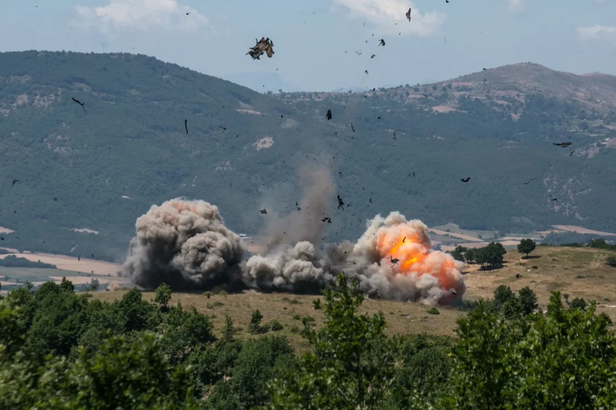 Το Ισραήλ βομβαρδίζει τη Γάζα παρά τη συμφωνία εκεχειρίας – Τουλάχιστον 30 νεκροί