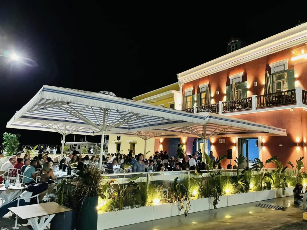 Λέρος: Πασχαλινό Ραντεβού Γεύσεων στο NAVARONE Estate – Με τον Γιάννη Μπαξεβάνη στην Κουζίνα!