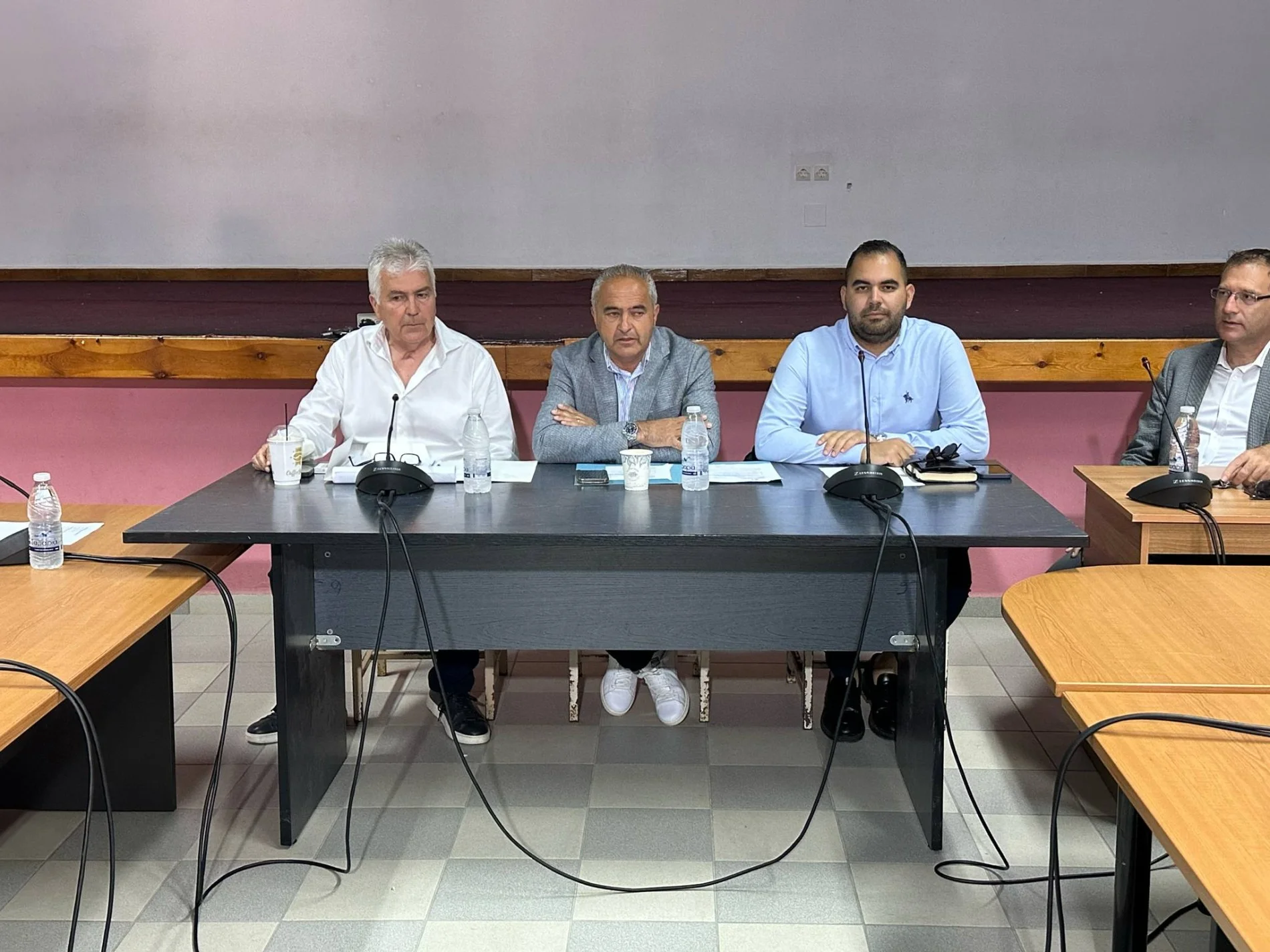Λέρος: Σκληρή πολιτική αντιπαράθεση στη συνεδρίαση λογοδοσίας του Δημάρχου