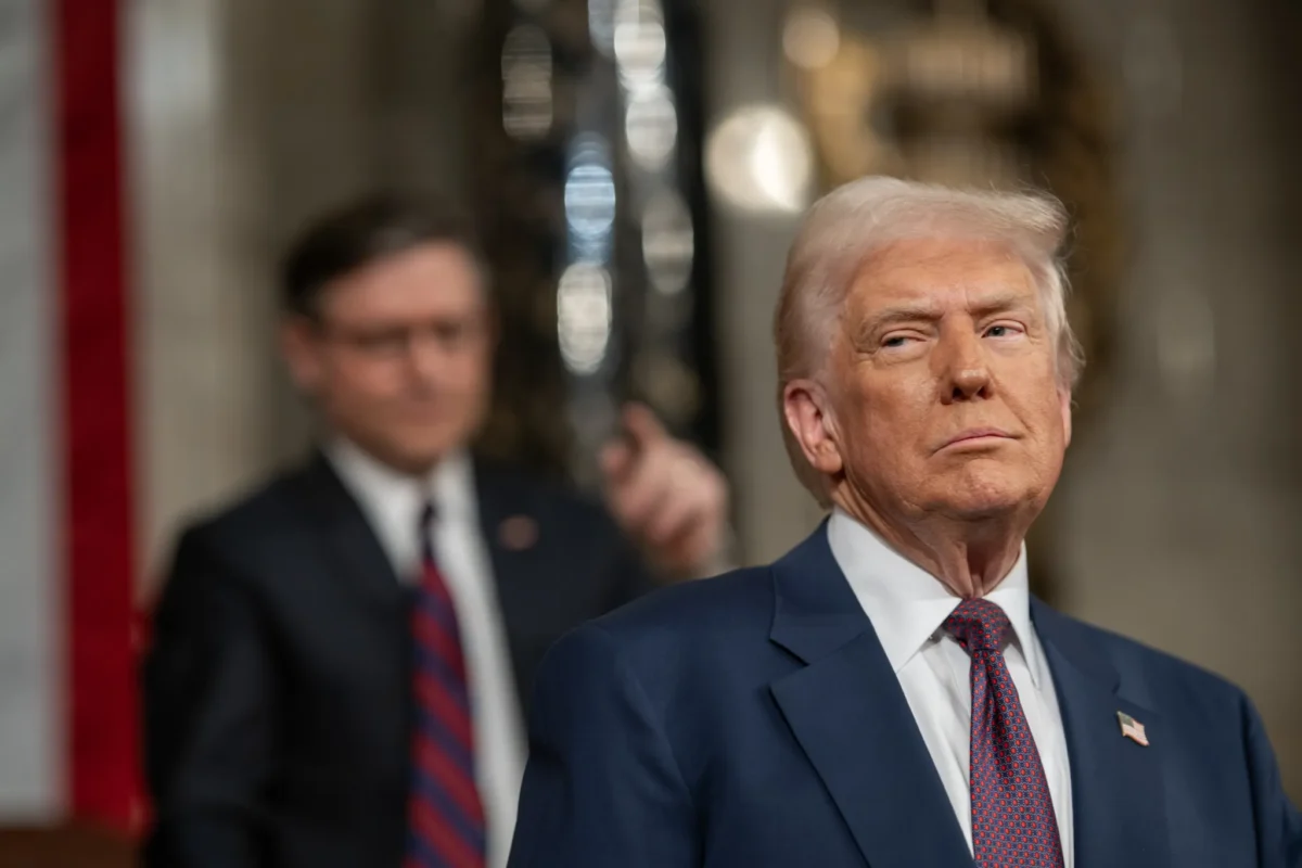 Wall Street Journal: Ο Τραμπ «ενέκρινε» σχέδια επίθεσης στο Ιράν