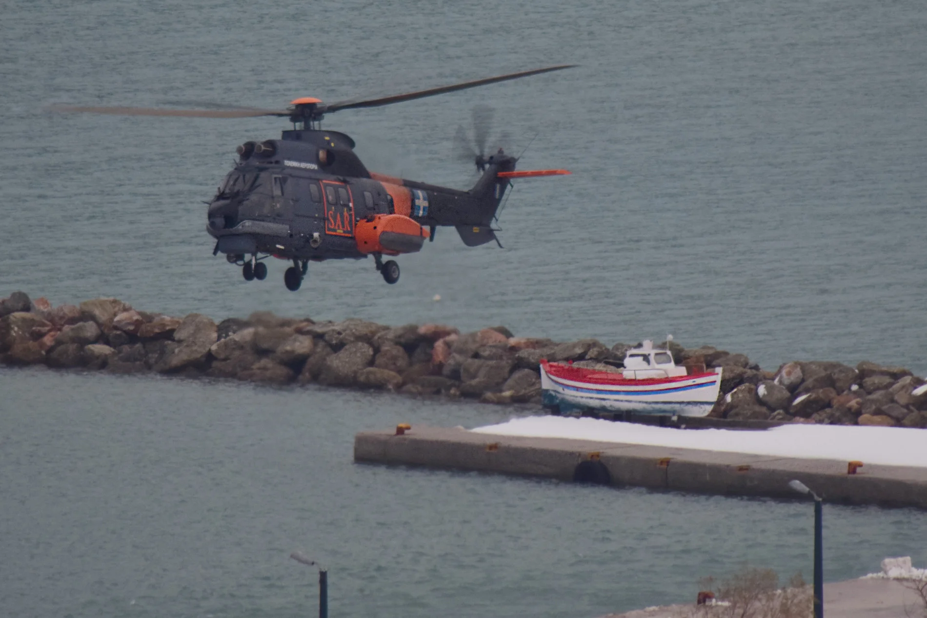 Φαρμακονήσι: Εντοπισμός 40 αλλοδαπών – Με Super Puma μεταφέρθηκε 32χρονη στη Λέρο