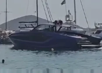 Στη Λέρο η “Lamborghini της θάλασσας” – Το υπερπολυτελές σκάφος των 4 εκατ. ευρώ