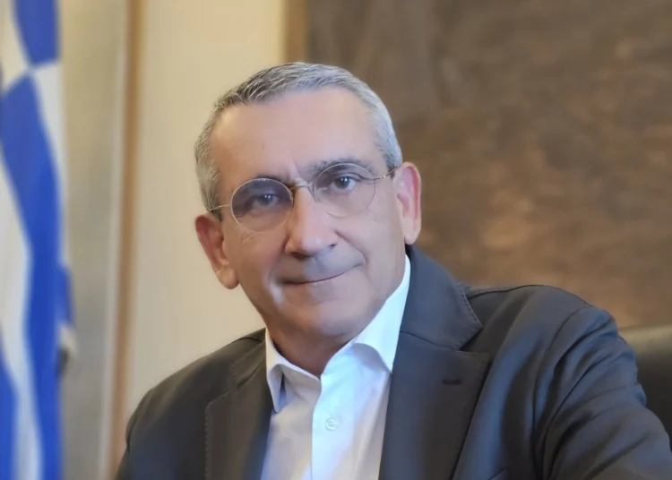 Καίρια παρέμβαση του Περιφερειάρχη Νοτίου Αιγαίου για την επίλυση της στεγαστικής κρίσης στα νησιά