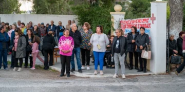 Λέρος: Μαζική συγκέντρωση διαμαρτυρίας για την υποστελέχωση του Νοσοκομείου