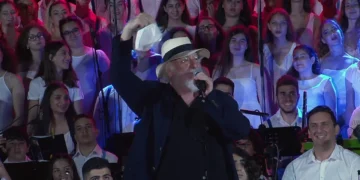 Έφυγε από τη ζωή ο Διονύσης Σαββόπουλος σε ηλικία 81 ετών