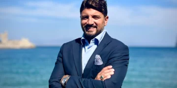 Παναγιώτης Κουνάκης: «Πώς πεθαίνουν οι Δημοκρατίες… σιωπηλά»