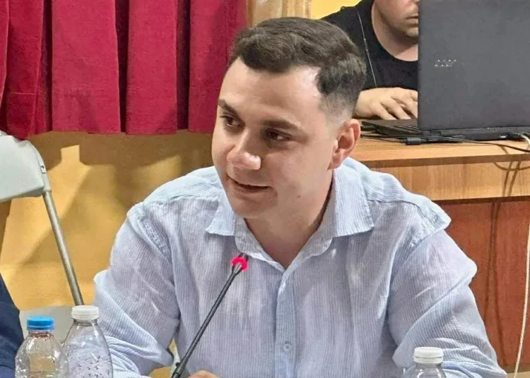 Λέρος: Αίτημα του Νίκου Σπύρου για διαδικτυακή συμμετοχή ή τρίμηνη άδεια από τα καθήκοντά του στο Δημοτικό Συμβούλιο