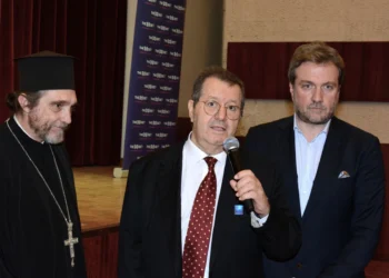 Τιμητική διάκριση για τον Παντελή Μαραβέλια στο 13ο Med-Professionals Medical Awards Leaders