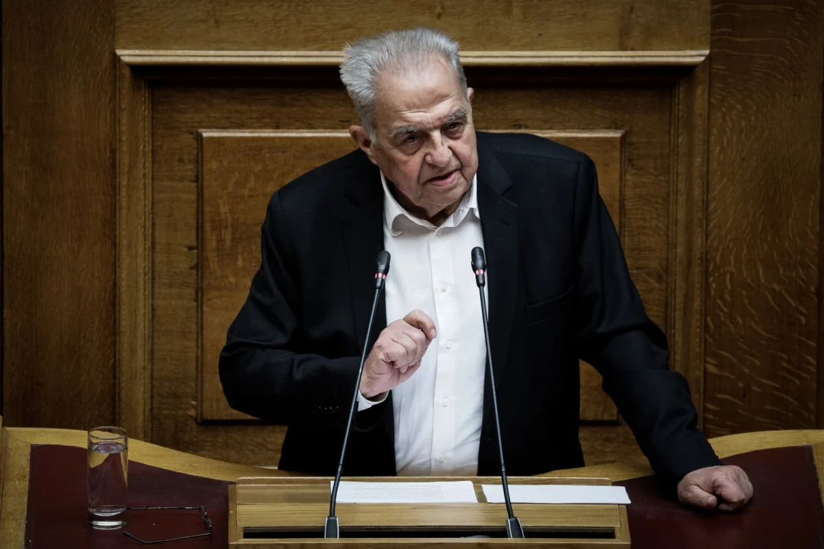 Πέθανε σε ηλικία 87 ετών ο πρώην βουλευτής του ΣΥΡΙΖΑ και πρώην υπουργός Αλέκος Φλαμπουράρης