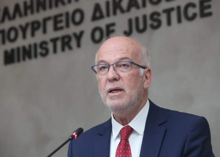 Ολες οι αλλαγές σε διαθήκες, κληρονομιές – Τι περιλαμβάνει η ιστορική μεταρρύθμιση