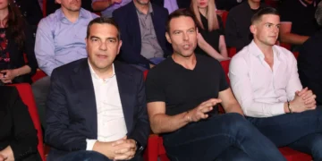 Ιθάκη: Ο Αλέξης Τσίπρας βγάζει στη σέντρα Βαρουφάκη, Λαφαζάνη, Πολάκη και Παππά – Το άγνωστο «όχι» της Αχτσιόγλου