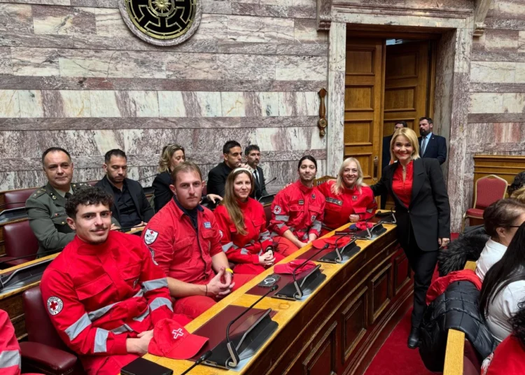 Βράβευση των Εθελοντών Αιμοδοτών από τη Βουλή και τον Ελληνικό Ερυθρό Σταυρό. Προεδρεύουσα της τιμητικής εκδήλωσης η Μίκα Ιατρίδη