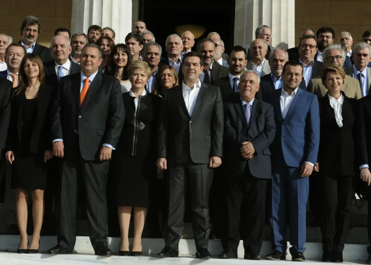 Ιθάκη: Ο Αλέξης Τσίπρας βγάζει στη σέντρα Βαρουφάκη, Λαφαζάνη, Πολάκη και Παππά – Το άγνωστο «όχι» της Αχτσιόγλου