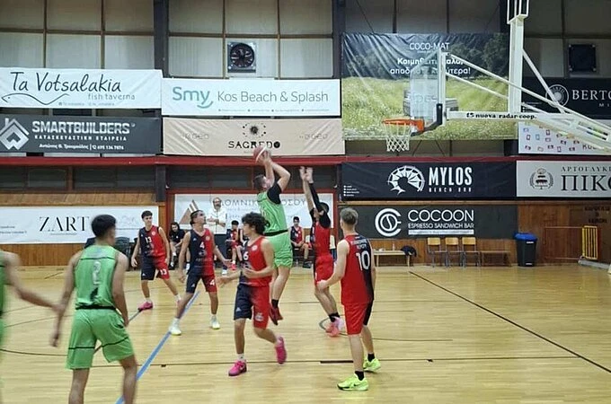 Λέρος: Μεγάλη νίκη των Εφήβων του Πανιωνίου στην Κω – Θρίλερ μέχρι το τέλος απέναντι στον Έσπερο (69-64)