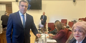 Με μεγάλη πλειοψηφία, ο Μάνος Κόνσολας εξελέγη Πρόεδρος της Επιτροπής Περιφερειών της Βουλής