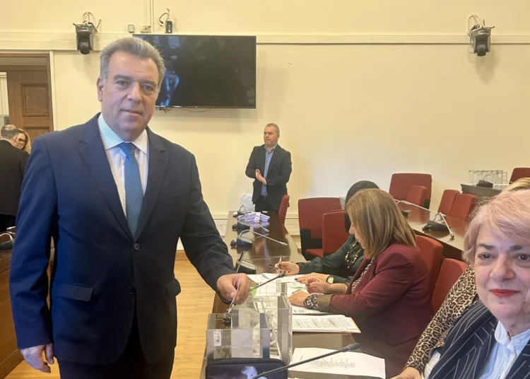 Με μεγάλη πλειοψηφία, ο Μάνος Κόνσολας εξελέγη Πρόεδρος της Επιτροπής Περιφερειών της Βουλής