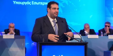 ΥΠ.ΕΣ: Όποιος θέλει, θα μπορεί να ψηφίζει από το κινητό στις αυτοδιοικητικές εκλογές του 2028 – Το σχέδιο για την αντιμετώπιση της αποχής