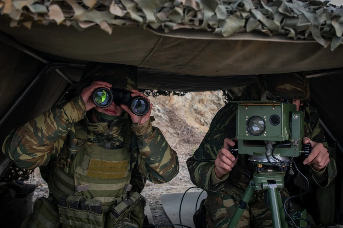 Νομοσχέδιο για τη «νέα εποχή» του Στρατού: Όλες οι αλλαγές σε μισθούς, βαθμολόγιο και αναβολές στις Ένοπλες Δυνάμεις