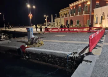 Λέρος: Παρακολουθήστε βίντεο από την καθίζηση στο λιμάνι της Αγίας Μαρίνας