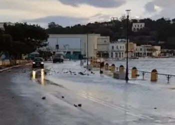 Δήμος Λέρου: Προσοχή στον παραλιακό δρόμο Λακκίου λόγω ολισθηρότητας