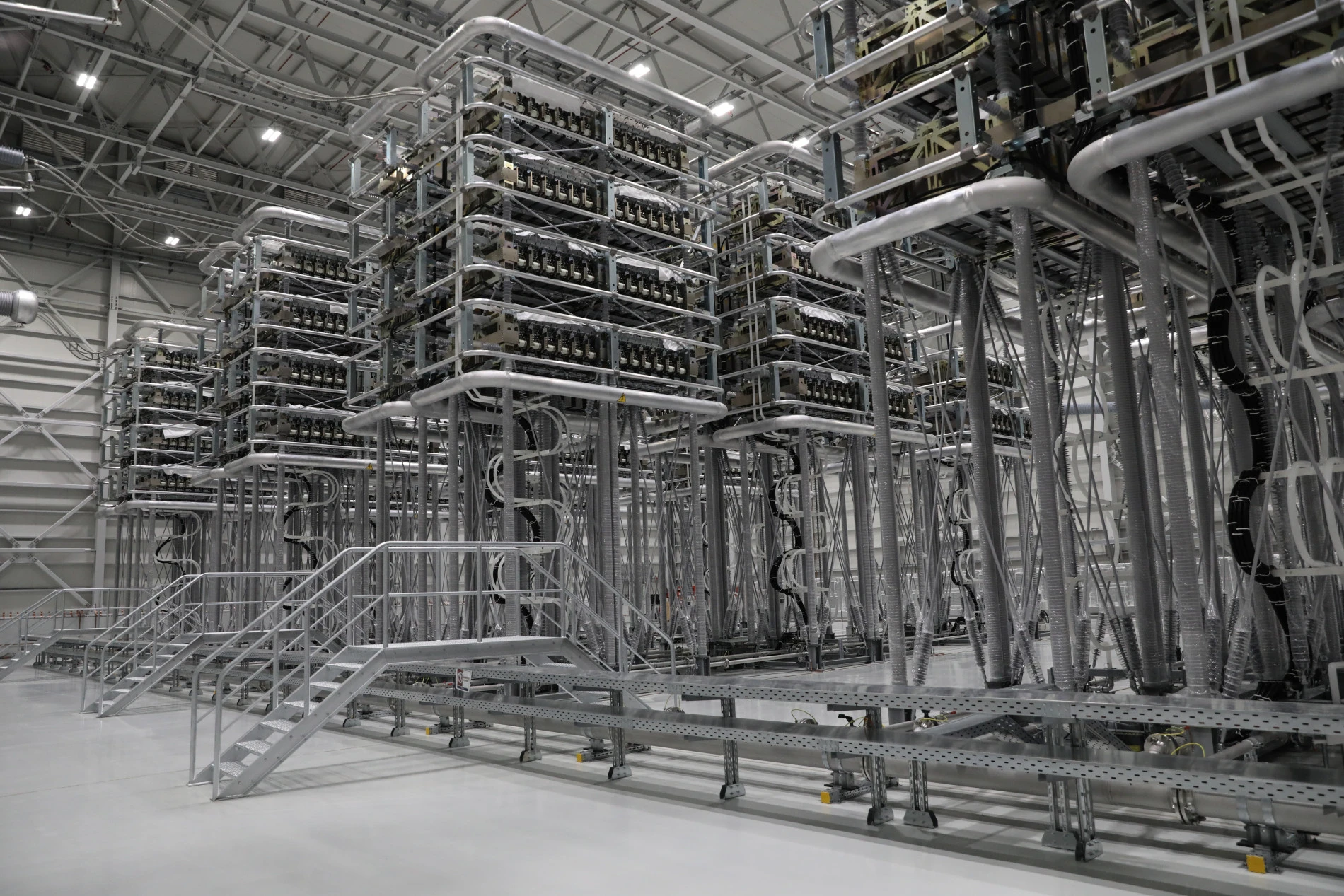 Ο ΑΔΜΗΕ ξεκινά τον διαγωνισμό για τους Σταθμούς Μετατροπής της διασύνδεσης Κορίνθου-Κω