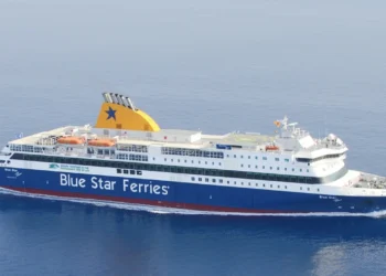 Αδυναμία προσέγγισης του Blue Star Patmos στους Λειψούς λόγω καιρού