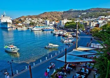 Λευτέρης Πέντες: Τουρισμός με σχέδιο ή τουρισμός για τα μάτια του κόσμου;