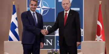 Συνάντηση Μητσοτάκη – Ερντογάν: Οι κόκκινες γραμμές της Αθήνας και η βούληση να μην εμπλακούν τρίτοι
