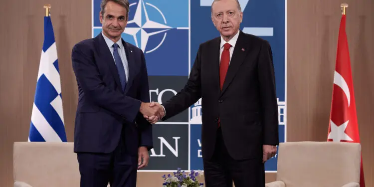 Συνάντηση Μητσοτάκη – Ερντογάν: Οι κόκκινες γραμμές της Αθήνας και η βούληση να μην εμπλακούν τρίτοι